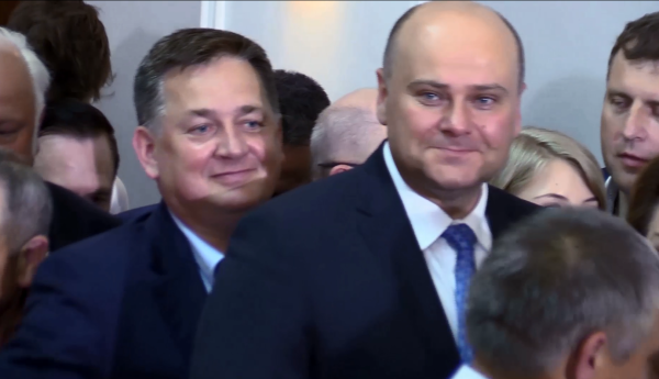 Politycy PiS i biznes na nieruchomościach. Kulisy "układu radomskiego"